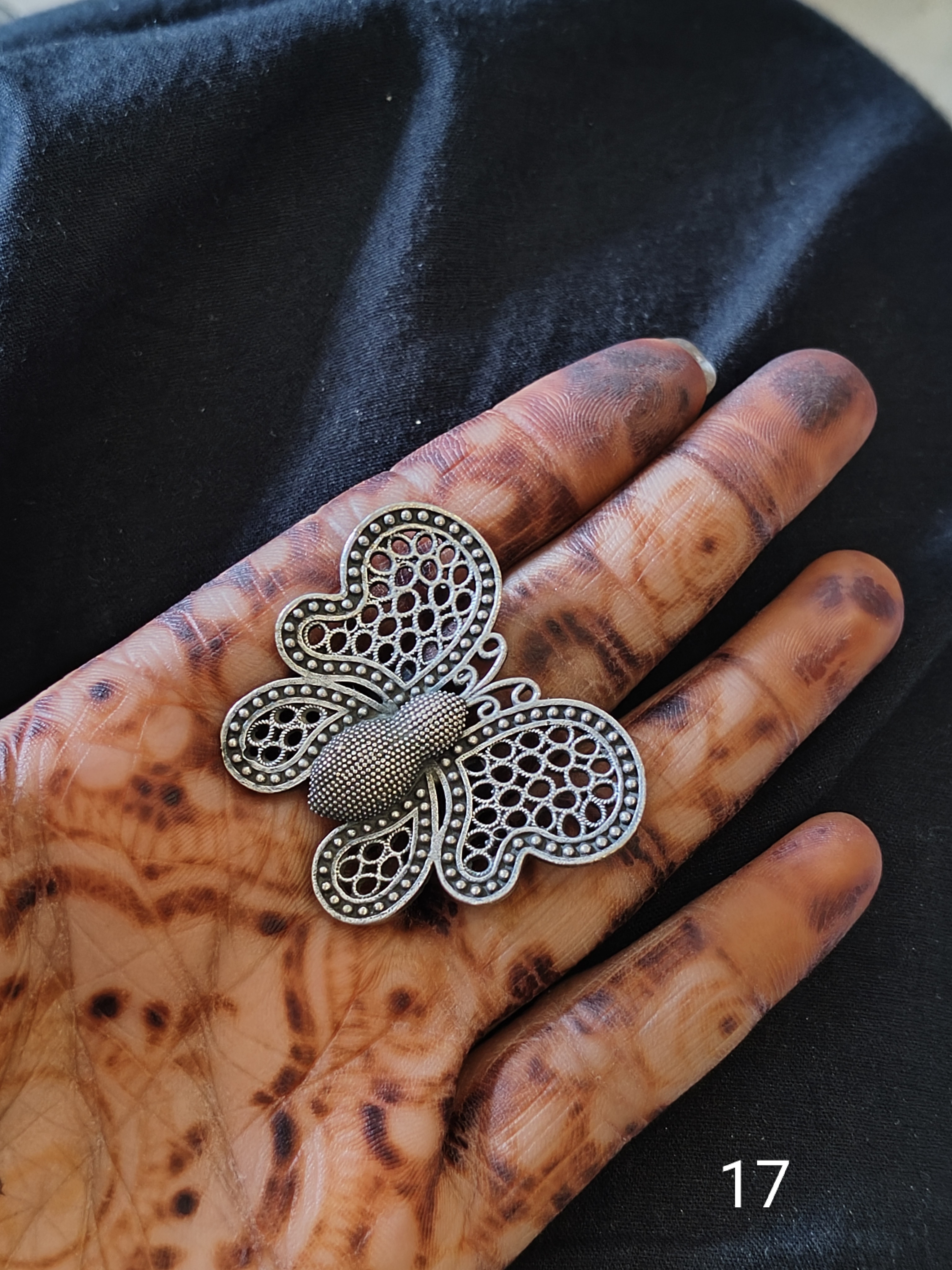 Silver lookalike adjustable ring 